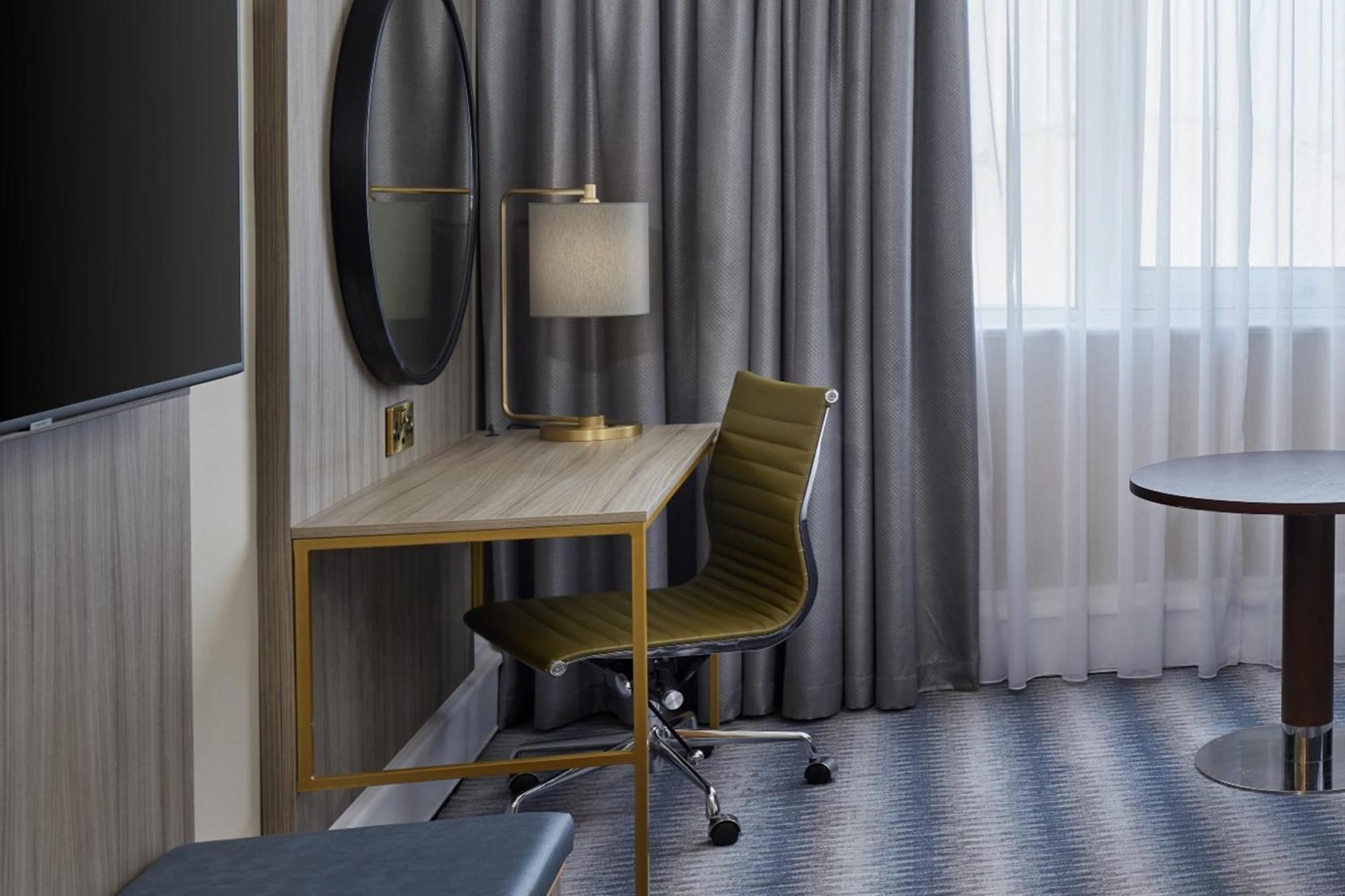 Leonardo Royal Southampton Grand Harbour Hotel Exterior foto